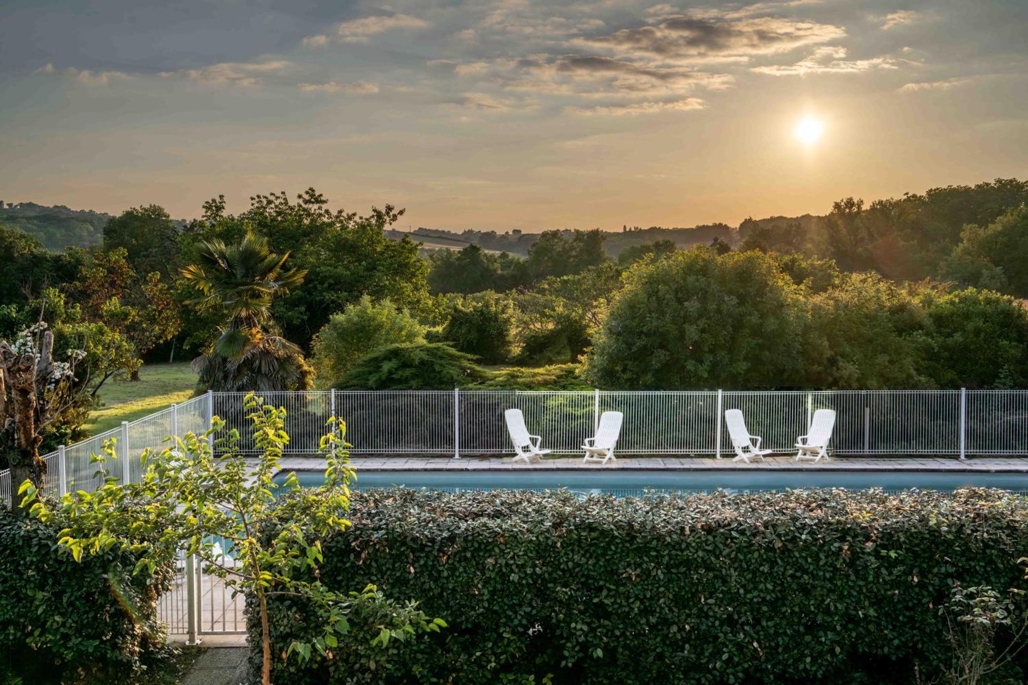 Hotel Logis La Ferme De Flaran 3*